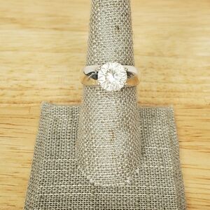 Sterling Silver Solitaire Ring CZ Stone Size 7
